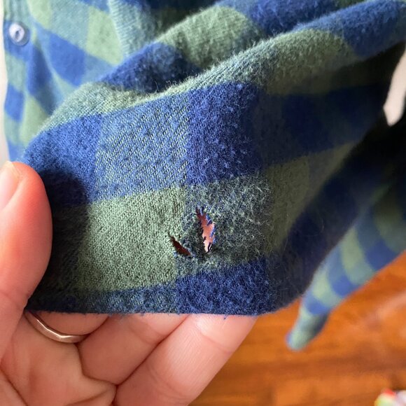 J.Crew Flannel Button-Up Collar Shirt - Size Medium (Men's) - Picture 13 of 15